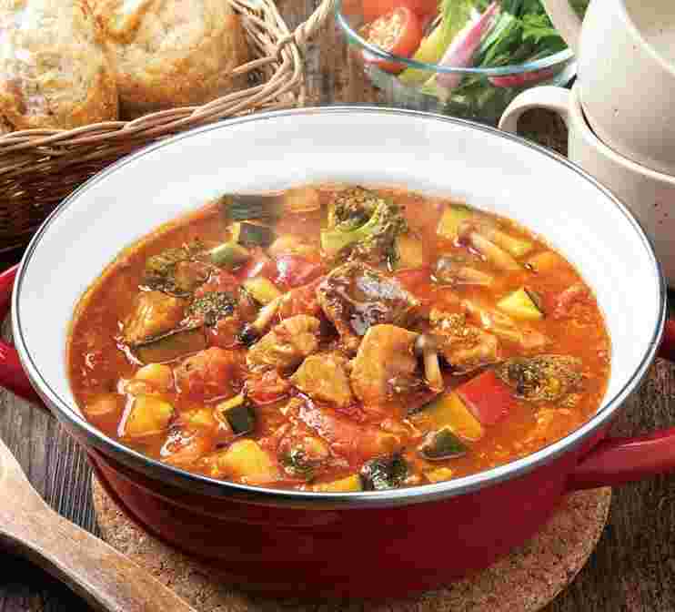 じゃがいもとブロッコリーと鯖缶のトマトスープ