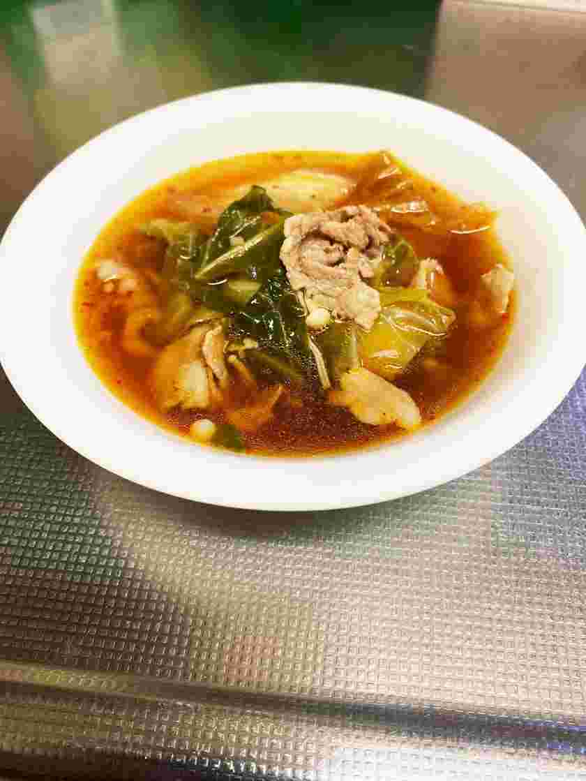 豚汁定食に合うキムチの豚汁