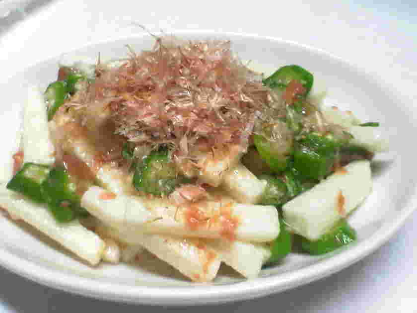 豚汁定食におすすめの長芋とオクラの梅肉和え