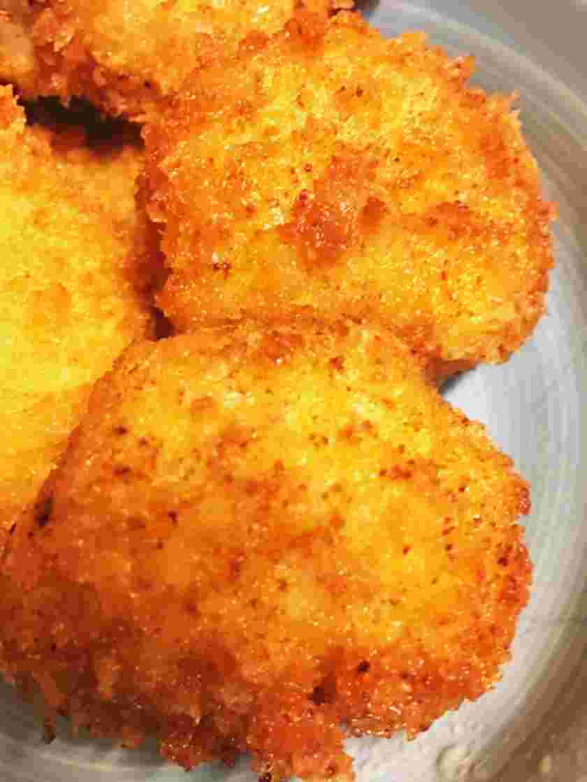 からっと揚がった豚汁定食におすすめのホタテのフライ