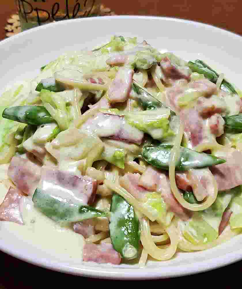 厚切りベーコンとキャベツのクリームパスタ