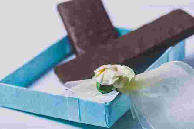 箱に入ったチョコバー