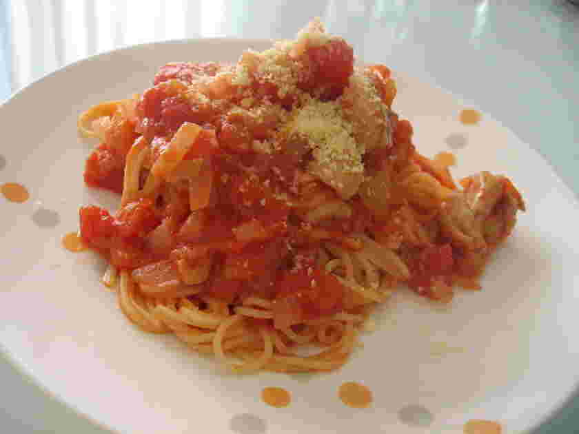 鶏肉の簡単トマトチーズパスタ
