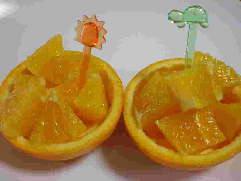 オレンジの切り方の食べやすいオレンジカップ