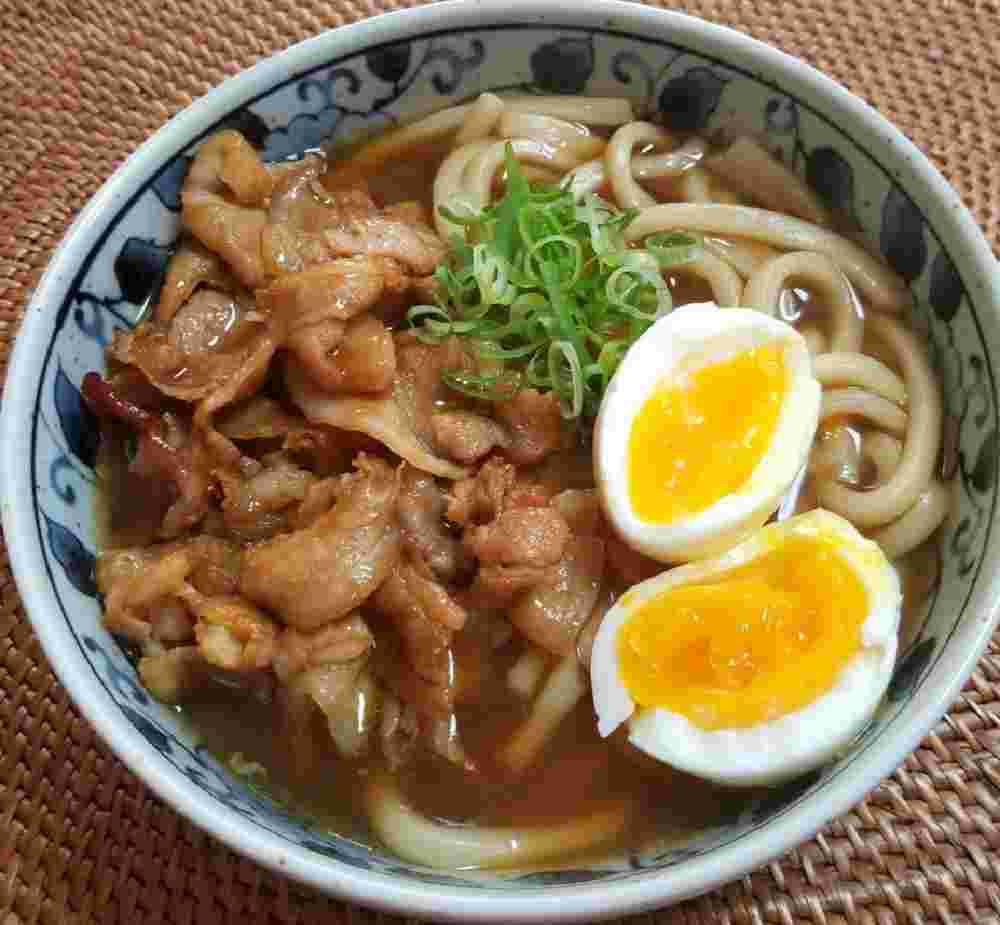 八方だしで作る肉卵うどん