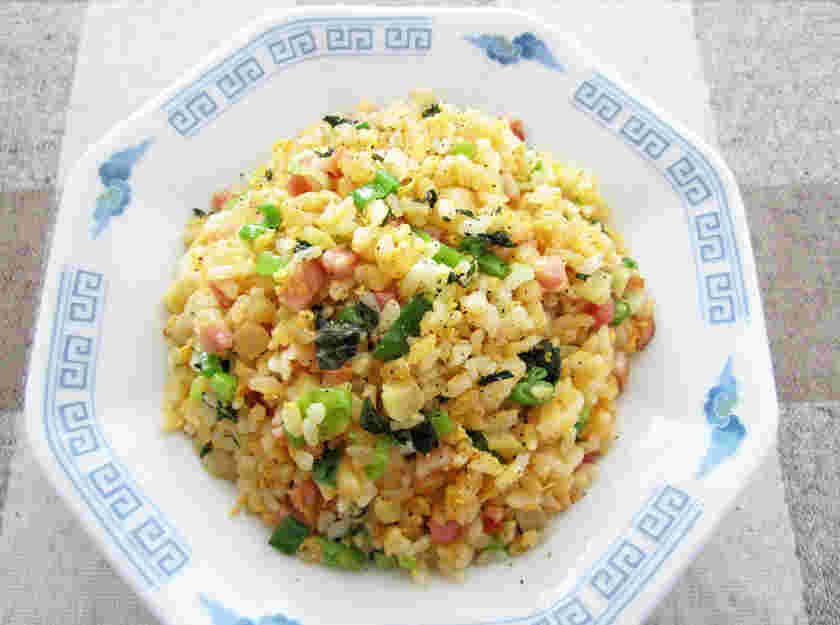 創味シャンタンを使った青じそと沢庵のチャーハン