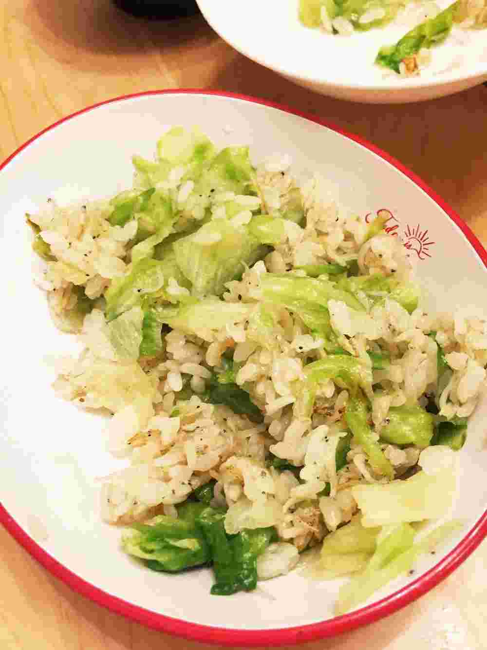 しらすとレタスのチャーハン