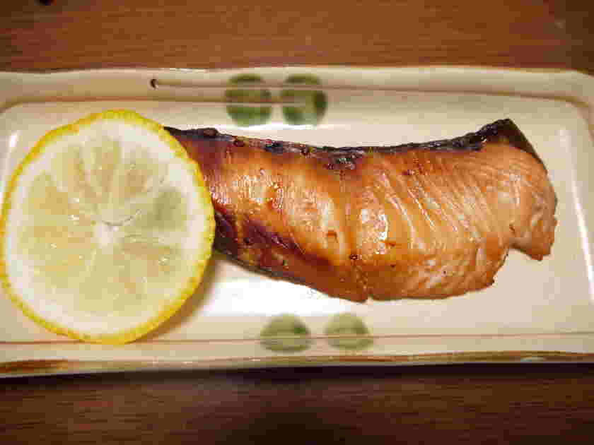 鮭の切り身の幽庵焼き