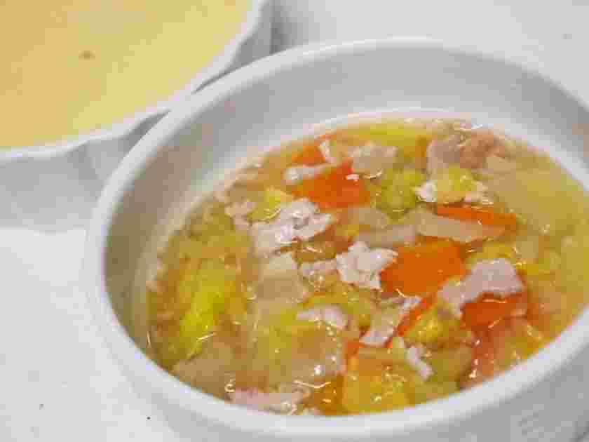 生後9ヶ月の離乳食用の豚汁