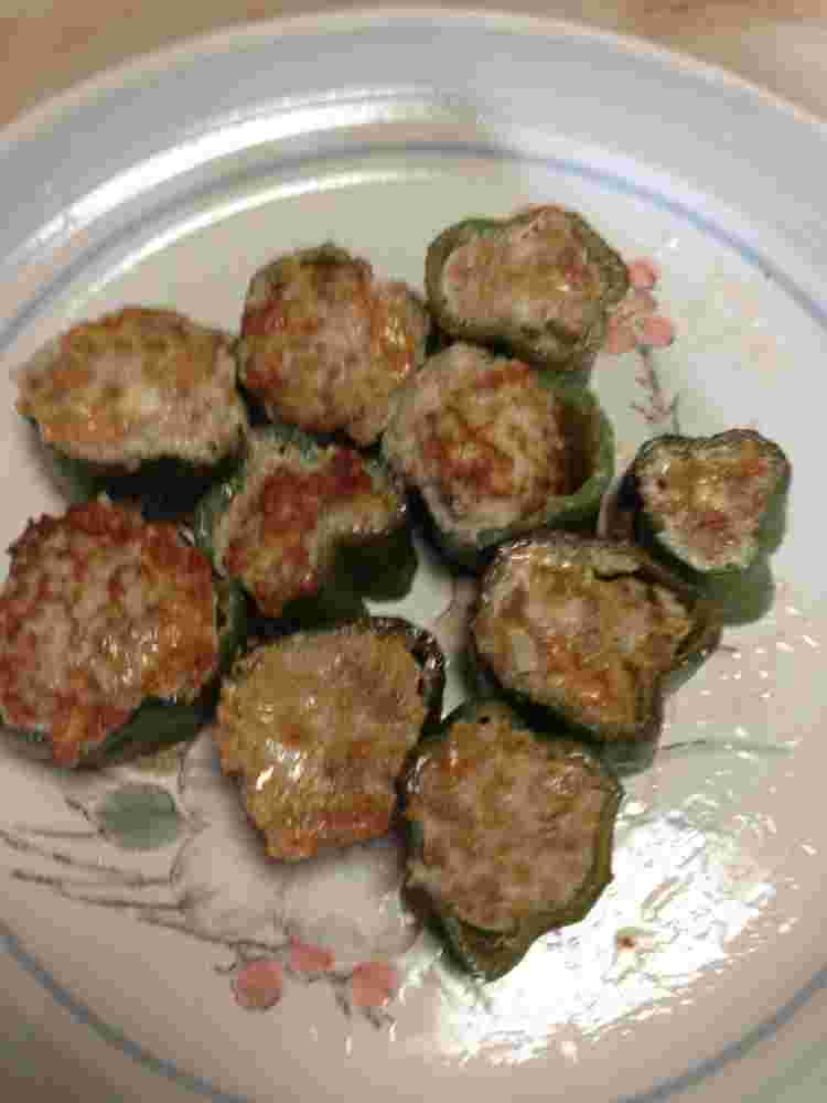 MEC食にピーマンをプラスした肉詰め