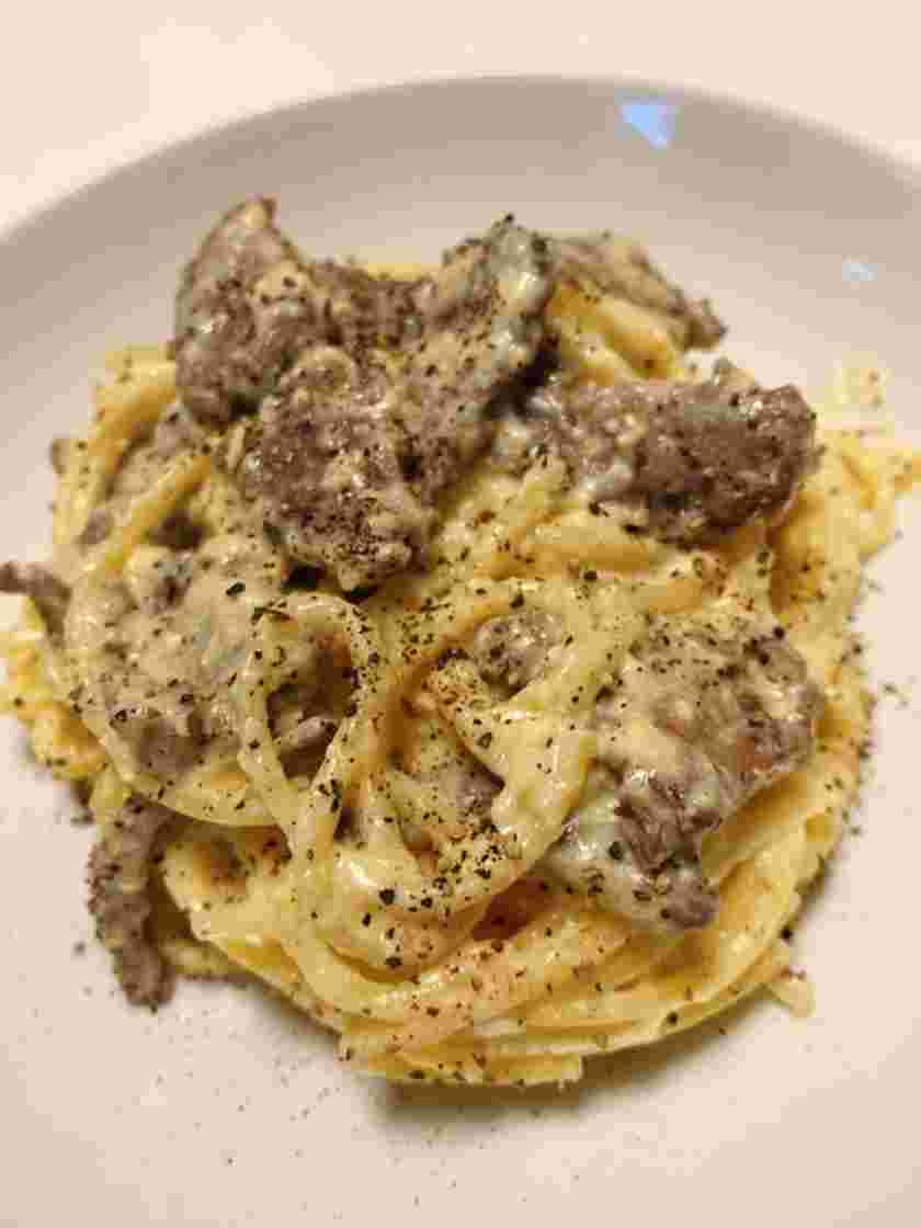 牛肉の濃厚ワンパンカルボナーラパスタ