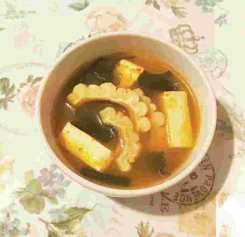桃屋キムチの素を使ったゴーヤと豆腐のスープ