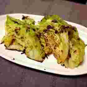 春キャベツの蒸し焼きアンチョビソース