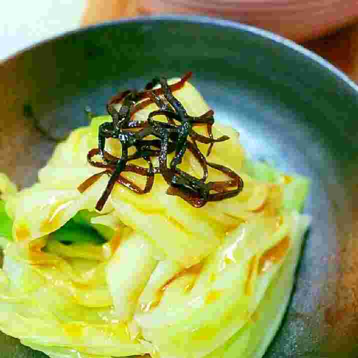 茹でキャベツの塩昆布サラダ