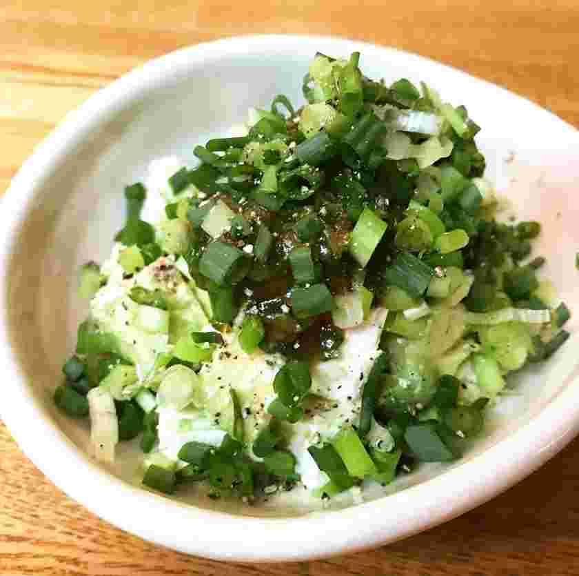 クリームチーズの青唐辛子味噌添え