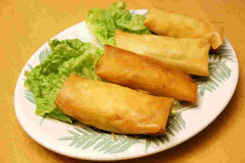 野菜のおかずのチーズとポテトの春巻き
