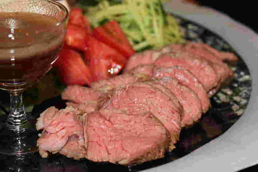 家飲みに使えるおつまみの簡単ローストビーフ