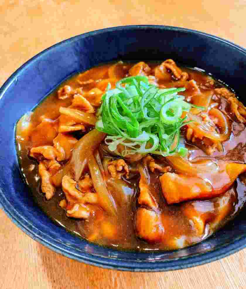 油揚げを使ったカレーうどん