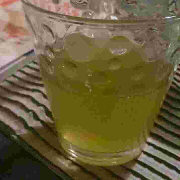 ウォッカと緑茶の緑茶ハイ
