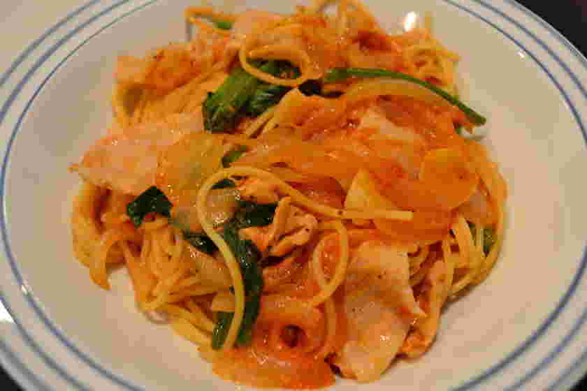 豚バラとほうれん草のトマトソースパスタ