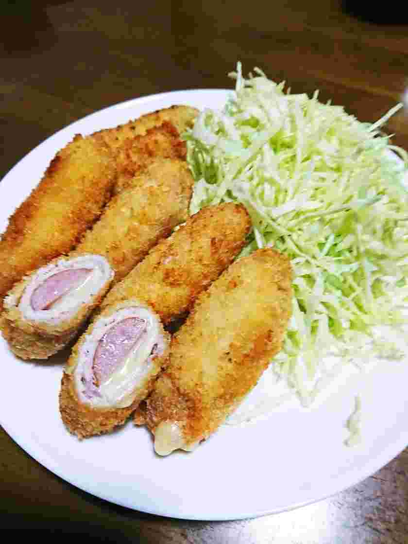 チーズとソーセージの肉巻きフライ