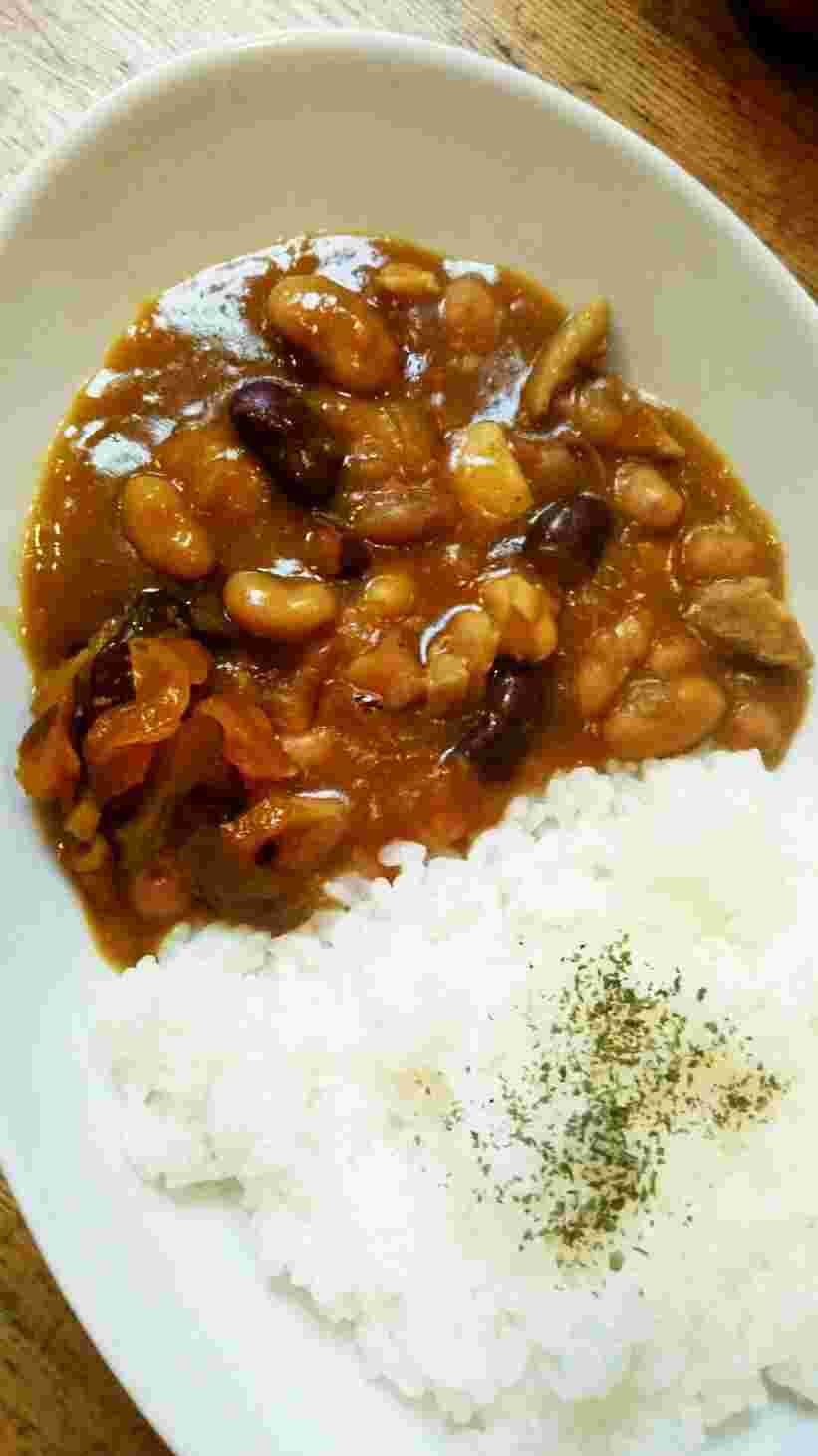 チキンとミックスビーンズの豆料理