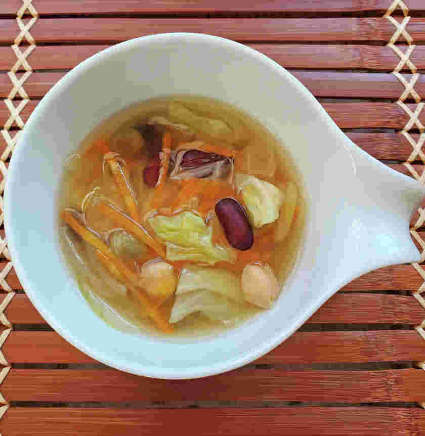 スープにおすすめ豆料理のごぼうと豆の彩りスープ