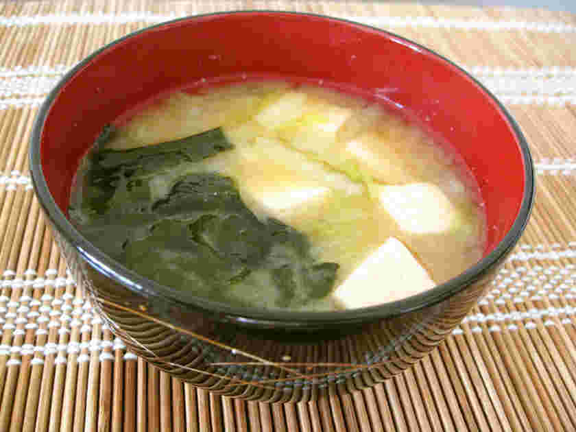 白菜と豆腐のお味噌汁