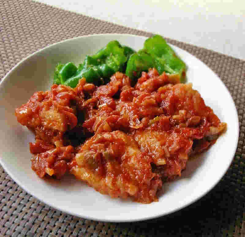 今夜のおかずに使える鶏むね肉のトマト煮