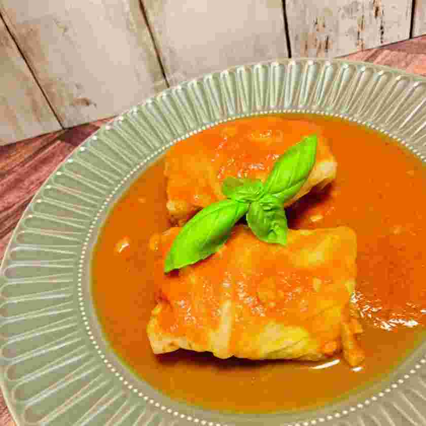 豆腐を使ったロールキャベツのトマト煮