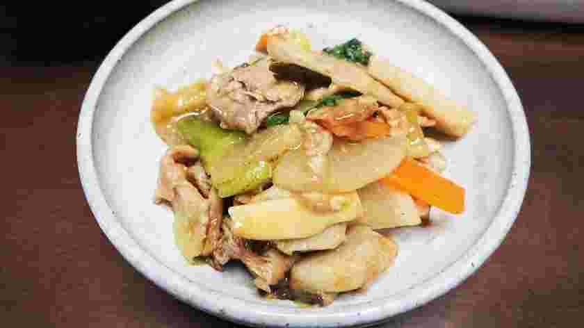 豚肉と里芋のだしカレー炒め