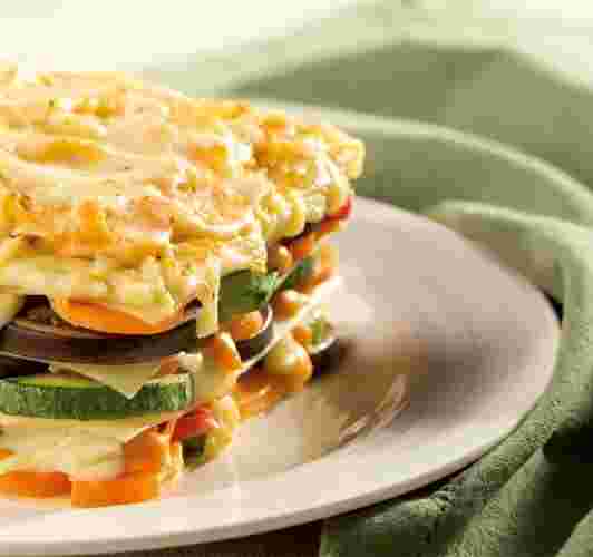 野菜とホワイトソースとパスタで作るラザニア