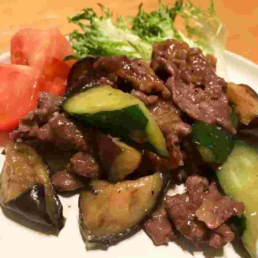 牛肉となすときゅうりの香味炒め