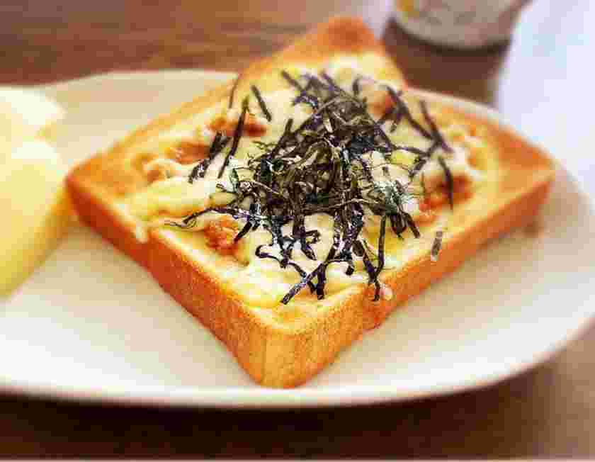 納豆と海苔のチーズトースト