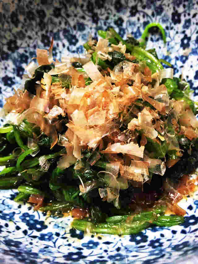 牛丼の献立に合うほうれん草のおひたし