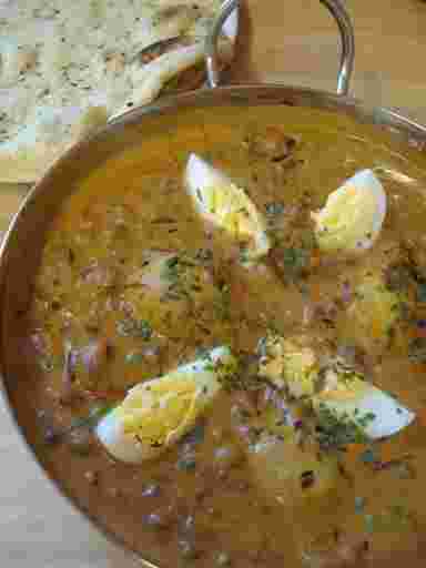 ナンとよく合うたまごカレー