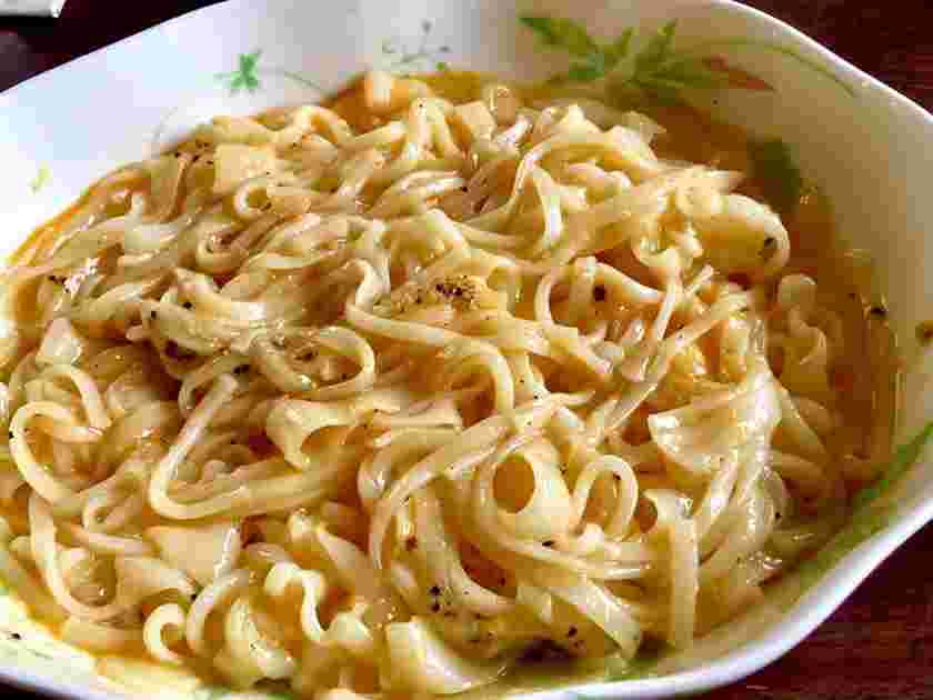 カルボナーラ風釜揚げうどん