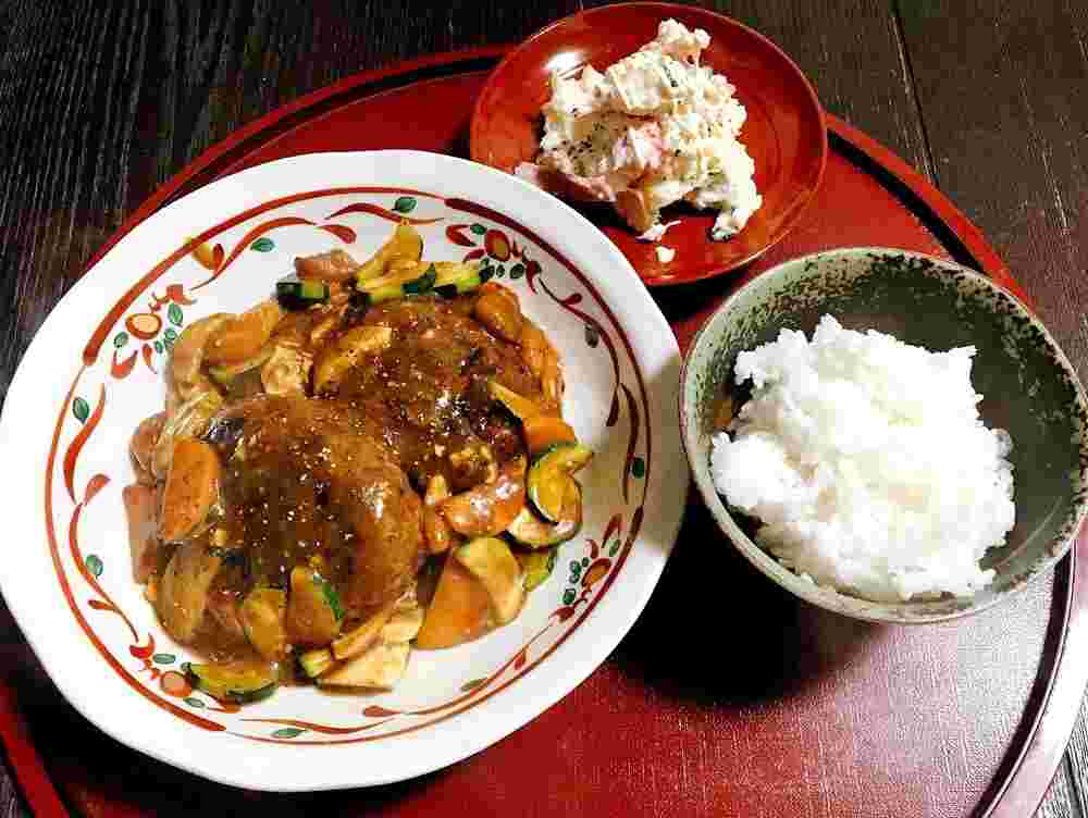 カレーハンバーグ定食