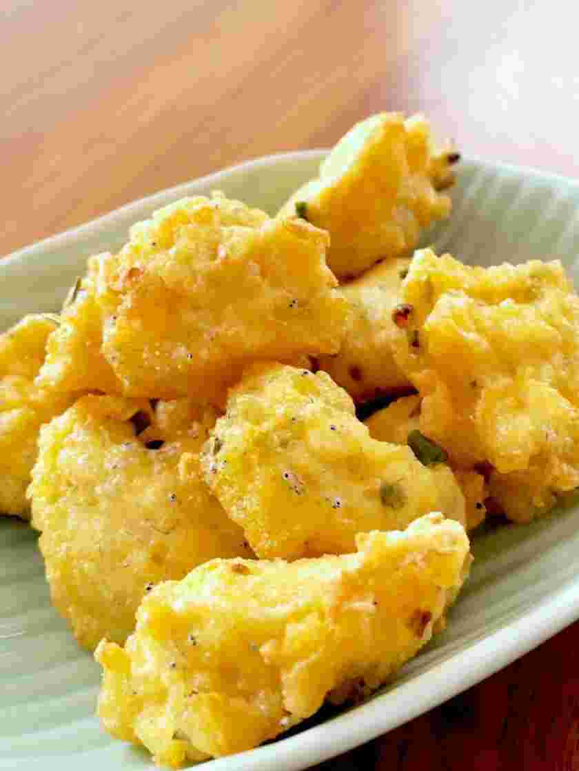 揚げ物料理の豆腐のおとし揚げ
