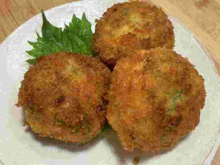 エビとはんぺんを使った揚げ物料理