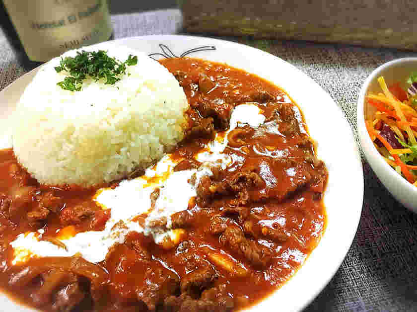トマト缶を使ったビーフストロガノフ