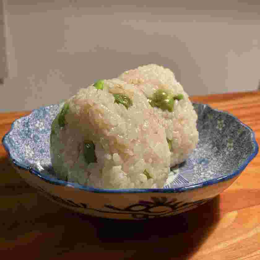 おにぎり弁当にぴったりな枝豆のおにぎり