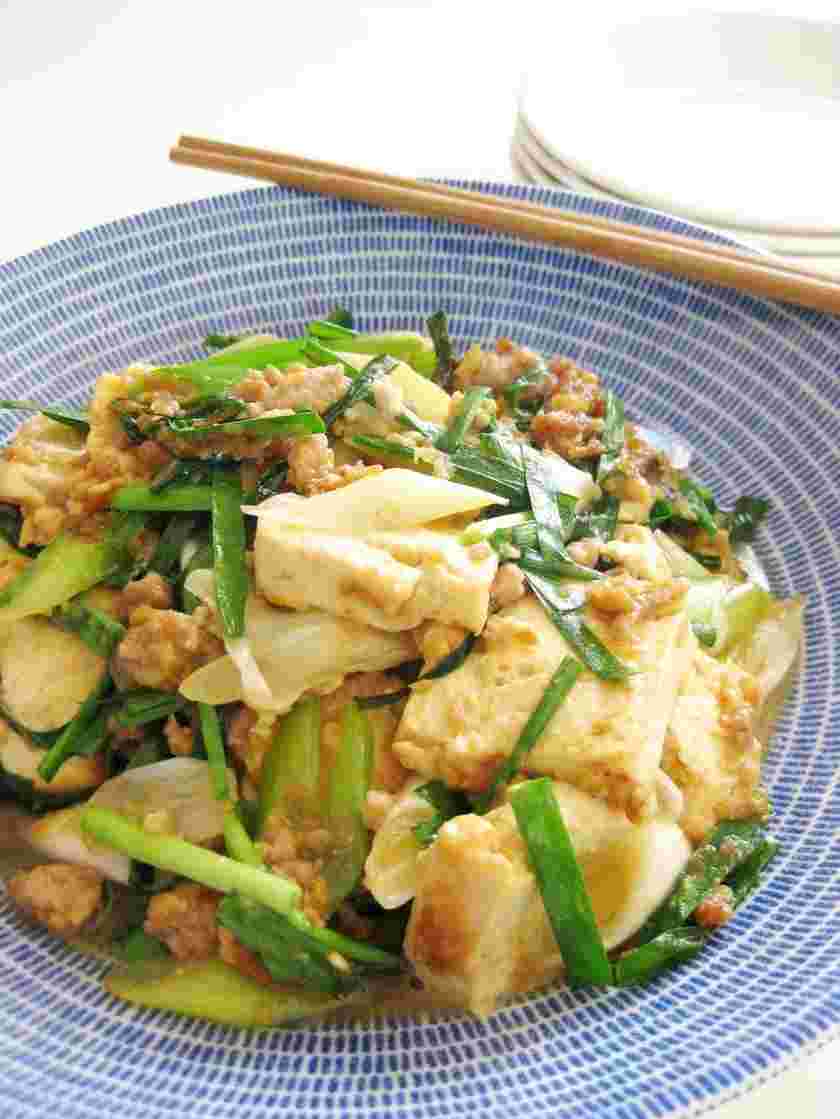 豆腐と豚ひき肉のねぎニラ味噌炒め