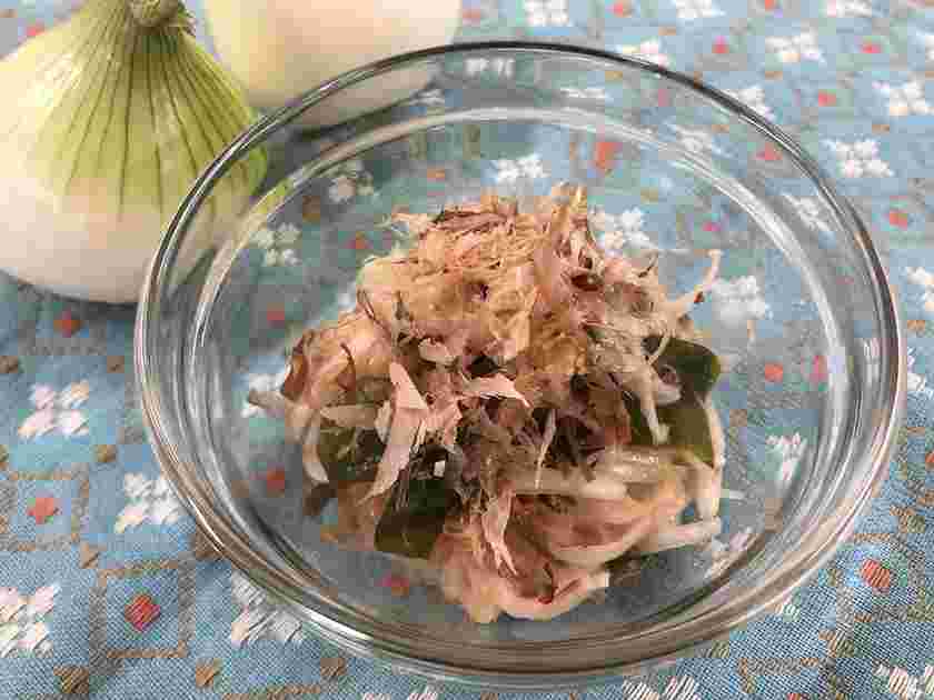 玉ねぎとわかめのサラダ