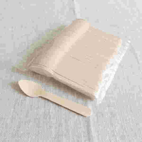 使い捨ての木のスプーン