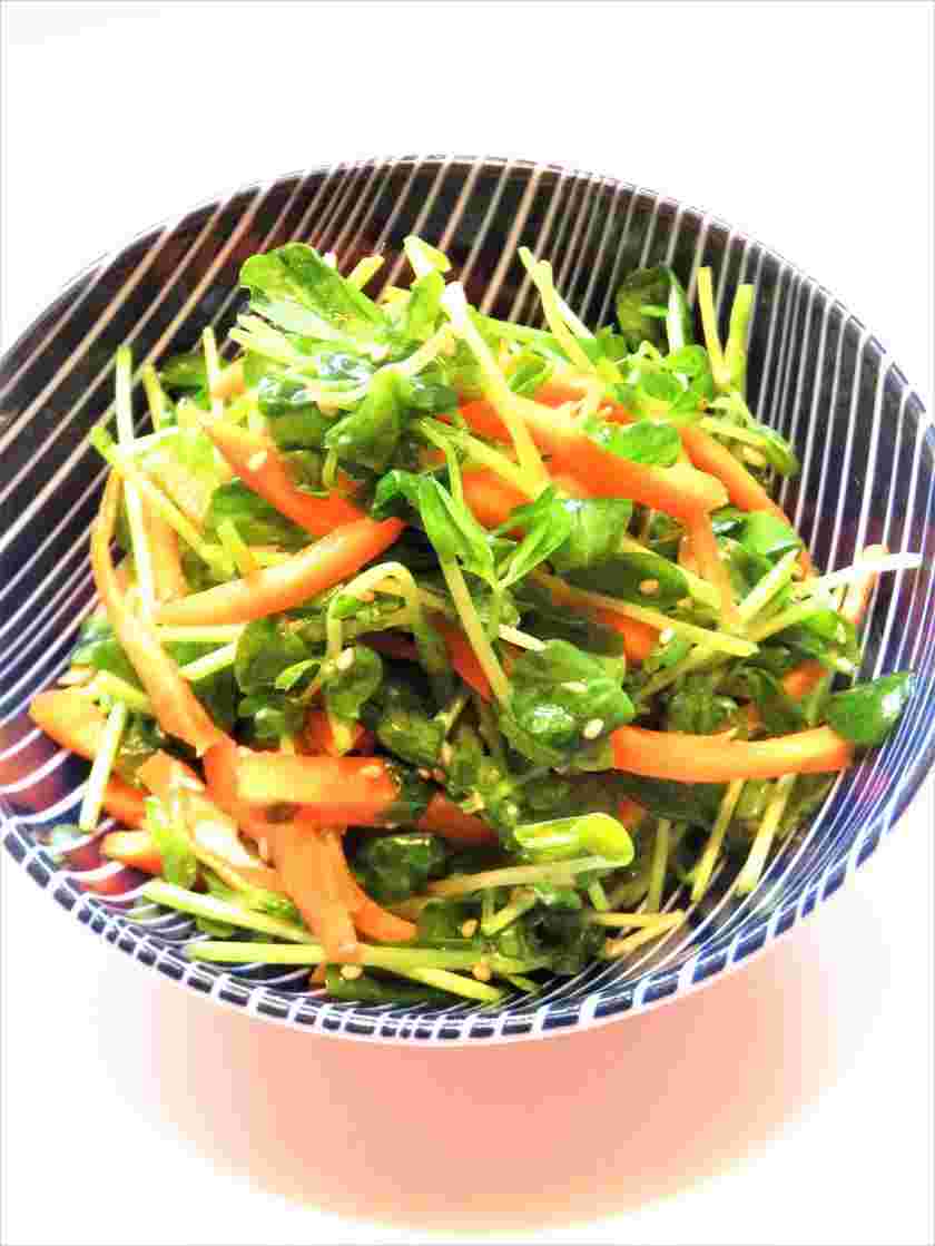 餃子の副菜に合う豆苗と人参のナムル