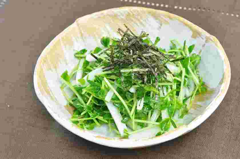 豆苗と大根のサラダ