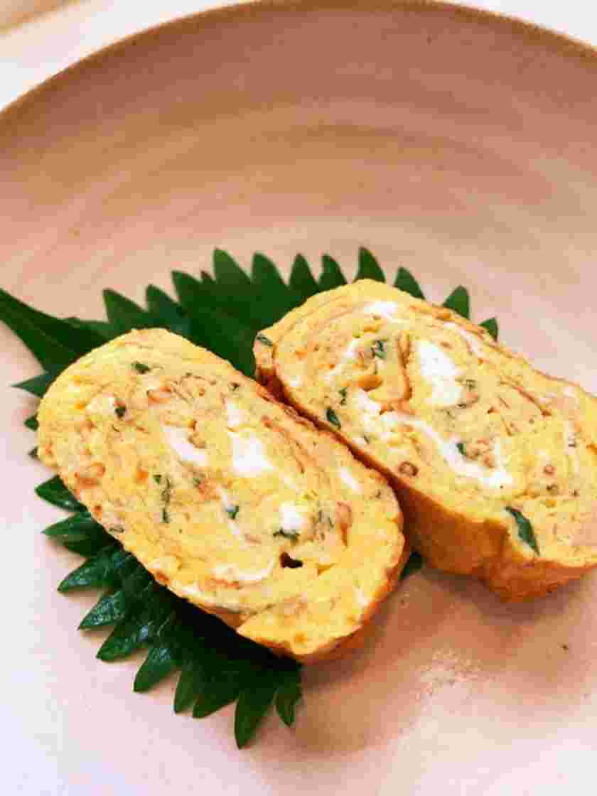 ほぼ卵だけで作る鮭フレーク入り卵焼き