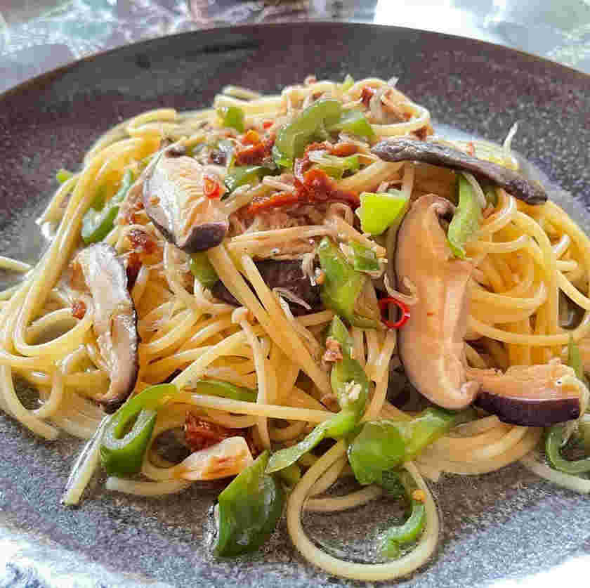 ドライトマトとシラスのパスタ