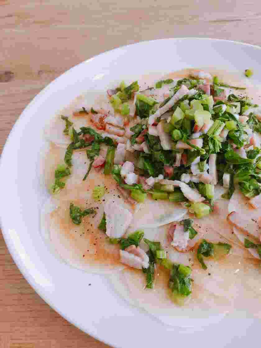 ミートソースパスタに合うかぶのカルパッチョ